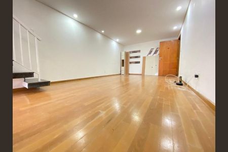 Casa à venda com 4 quartos, 380m² em Vila Regente Feijó, São Paulo