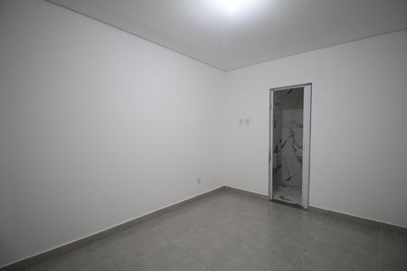 Quarto  de casa para alugar com 2 quartos, 35m² em Parque Pinheiros, Taboão da Serra
