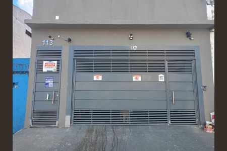 Fachada de casa para alugar com 2 quartos, 35m² em Parque Pinheiros, Taboão da Serra