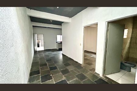 Casa para alugar com 55m², 1 quarto e 2 vagas Casa para alugar com 55m², 1 quarto e 2 vagasSala