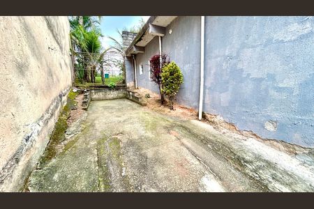 Casa para alugar com 55m², 1 quarto e 2 vagas Casa para alugar com 55m², 1 quarto e 2 vagasGaragem
