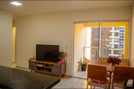 Apartamento à venda com 70m², 3 quartos e 1 vaga Apartamento à venda com 70m², 3 quartos e 1 vagaSala