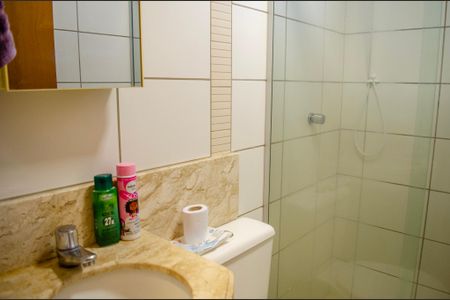 Apartamento à venda com 70m², 3 quartos e 1 vaga Apartamento à venda com 70m², 3 quartos e 1 vagaBanheiro