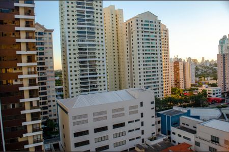 Apartamento à venda com 70m², 3 quartos e 1 vaga Apartamento à venda com 70m², 3 quartos e 1 vagaVista da Sacada