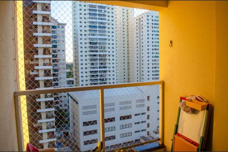 Apartamento à venda com 70m², 3 quartos e 1 vaga Apartamento à venda com 70m², 3 quartos e 1 vagaSacada