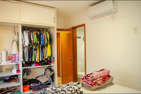 Apartamento à venda com 70m², 3 quartos e 1 vaga Apartamento à venda com 70m², 3 quartos e 1 vagaSuíte
