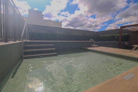 Apartamento à venda com 58m², 2 quartos e 1 vaga Apartamento à venda com 58m², 2 quartos e 1 vagaÁrea comum - Piscina