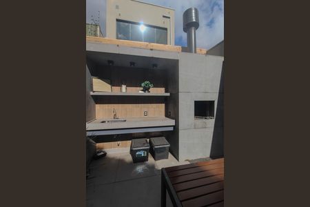 Apartamento à venda com 58m², 2 quartos e 1 vaga Apartamento à venda com 58m², 2 quartos e 1 vagaÁrea comum - Churrasqueira