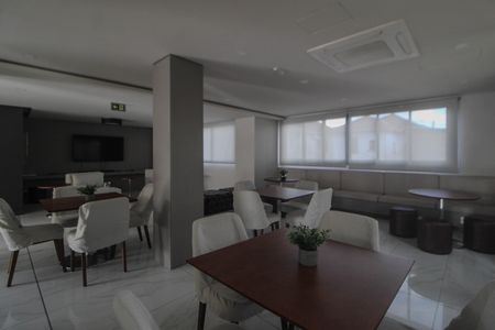 Apartamento à venda com 58m², 2 quartos e 1 vaga Apartamento à venda com 58m², 2 quartos e 1 vagaÁrea comum - Salão de festas