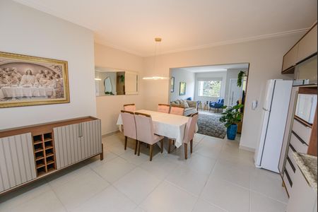 Apartamento para alugar com 210m², 3 quartos e 2 vagas Apartamento para alugar com 210m², 3 quartos e 2 vagasCozinha