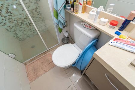 Banheiro de apartamento à venda com 2 quartos, 48m² em Irajá, Rio de Janeiro