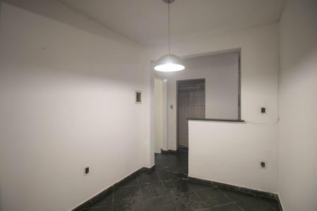 Sala de casa para alugar com 2 quartos, 50m² em Nova Cidade, São Gonçalo