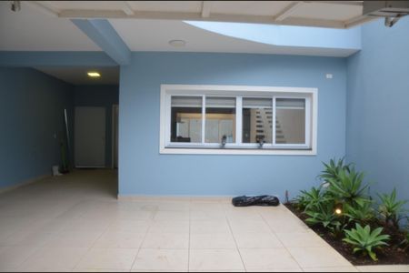 Casa para alugar com 234m², 3 quartos e 3 vagasFoto 01
