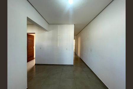 Casa para alugar com 51m², 2 quartos e 1 vaga