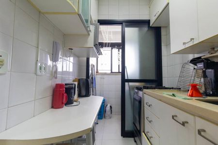 Apartamento à venda com 40m², 1 quarto e 1 vaga Apartamento à venda com 40m², 1 quarto e 1 vagaCozinha e Área de Serviço