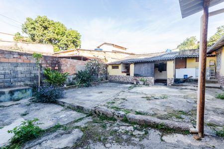 Casa para alugar com 66m², 2 quartos e sem vagaQuintal