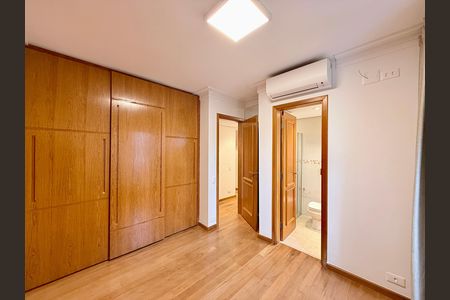 Apartamento para alugar com 97m², 2 quartos e 2 vagas Apartamento para alugar com 97m², 2 quartos e 2 vagasSuíte