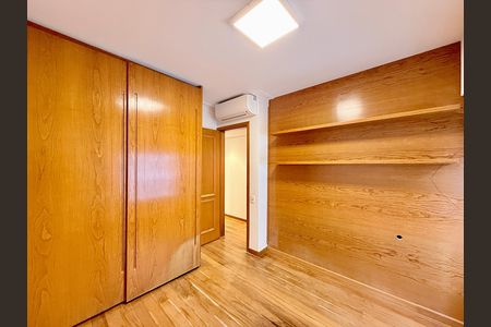 Apartamento para alugar com 97m², 2 quartos e 2 vagas Apartamento para alugar com 97m², 2 quartos e 2 vagasQuarto 2