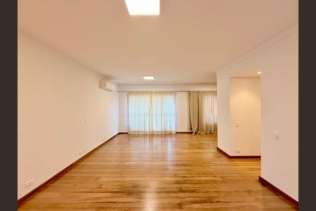 Apartamento para alugar com 97m², 2 quartos e 2 vagas Apartamento para alugar com 97m², 2 quartos e 2 vagasSala