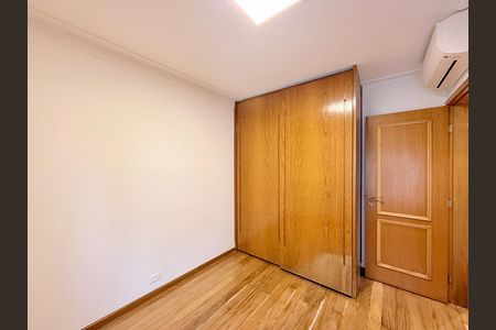 Apartamento para alugar com 97m², 2 quartos e 2 vagas Apartamento para alugar com 97m², 2 quartos e 2 vagasQuarto 2