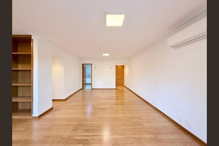Apartamento para alugar com 97m², 2 quartos e 2 vagas Apartamento para alugar com 97m², 2 quartos e 2 vagasSala
