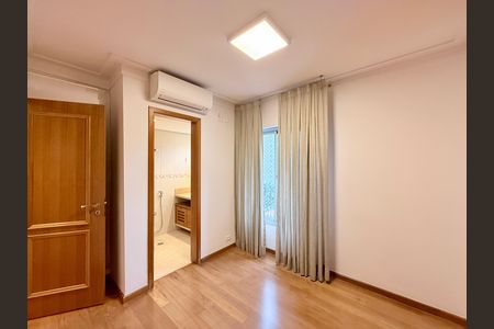 Apartamento para alugar com 97m², 2 quartos e 2 vagas Apartamento para alugar com 97m², 2 quartos e 2 vagasSuíte
