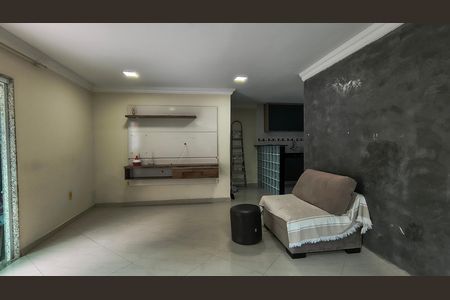 Sala de casa para alugar com 3 quartos, 180m² em Vargem Pequena, Rio de Janeiro