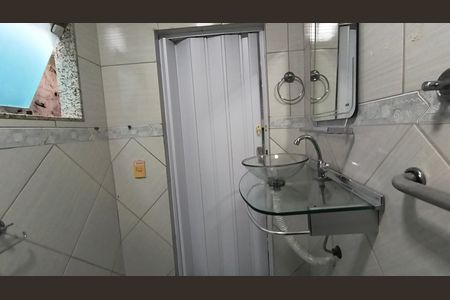 Casa para alugar com 180m², 3 quartos e 2 vagasBanheiro Social 