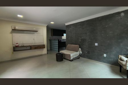 Casa para alugar com 180m², 3 quartos e 2 vagasSala