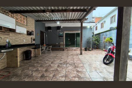 Casa para alugar com 180m², 3 quartos e 2 vagasQuintal