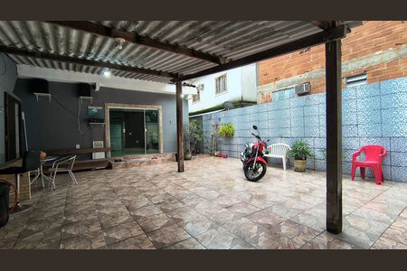 Casa para alugar com 180m², 3 quartos e 2 vagasQuintal