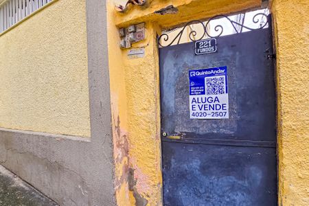 Casa à venda com 50m², 2 quartos e sem vagaFachada casa com placa