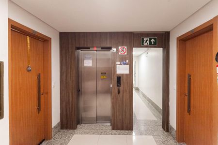 Apartamento à venda com 45m², 2 quartos e 1 vagaHall social