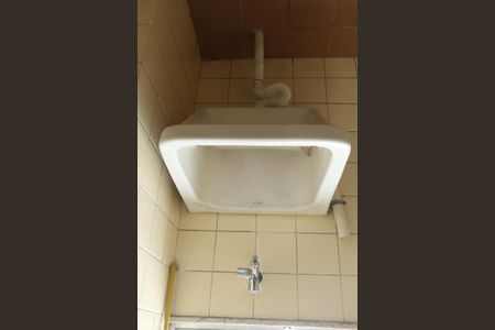 Área de Serviço de apartamento para alugar com 2 quartos, 65m² em Caonze, Nova Iguaçu