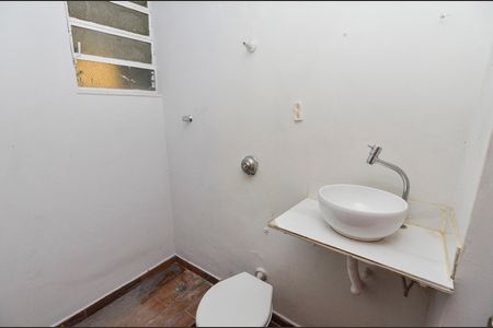 Banheiro de kitnet/studio para alugar com 1 quarto, 30m² em Tijuca, Rio de Janeiro