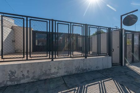 Casa à venda com 85m², 2 quartos e sem vaga Casa à venda com 85m², 2 quartos e sem vagaFachada