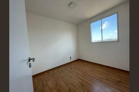 Quarto de apartamento à venda com 2 quartos, 50m² em Caiapos, Contagem