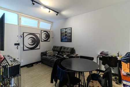 Apartamento à venda com 34m², 1 quarto e 1 vaga Apartamento à venda com 34m², 1 quarto e 1 vagaSala