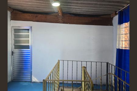 Casa para alugar com 155m², 2 quartos e sem vaga Casa para alugar com 155m², 2 quartos e sem vagaEscada acesso a Despensa