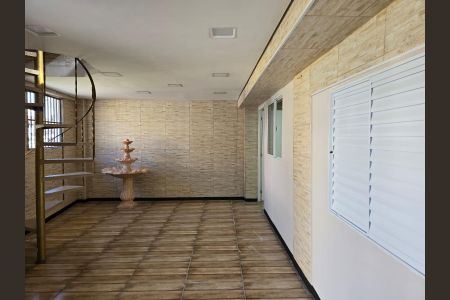 Casa para alugar com 155m², 2 quartos e sem vaga Casa para alugar com 155m², 2 quartos e sem vagaSala