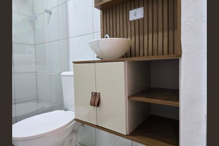 Casa para alugar com 155m², 2 quartos e sem vaga Casa para alugar com 155m², 2 quartos e sem vagaBanheiro Social