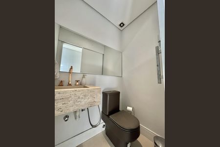Apartamento à venda com 171m², 4 quartos e 4 vagas Apartamento à venda com 171m², 4 quartos e 4 vagasBanheiro