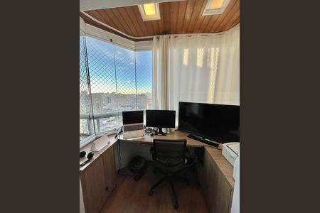 Apartamento à venda com 171m², 4 quartos e 4 vagas Apartamento à venda com 171m², 4 quartos e 4 vagasQuarto