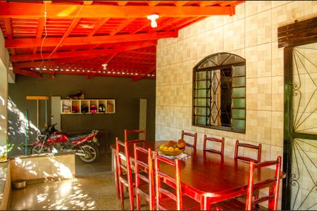 Casa à venda com 360m², 3 quartos e 4 vagasVaranda