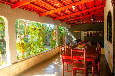 Casa à venda com 360m², 3 quartos e 4 vagasVaranda