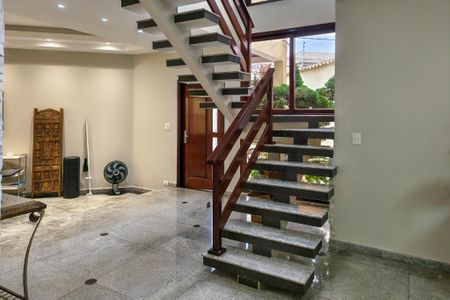 Casa para alugar com 300m², 4 quartos e 3 vagasSala