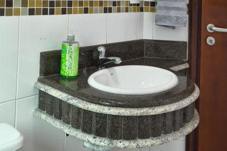 Casa para alugar com 300m², 4 quartos e 3 vagasBanheiro