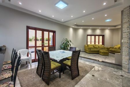 Casa para alugar com 300m², 4 quartos e 3 vagasSala