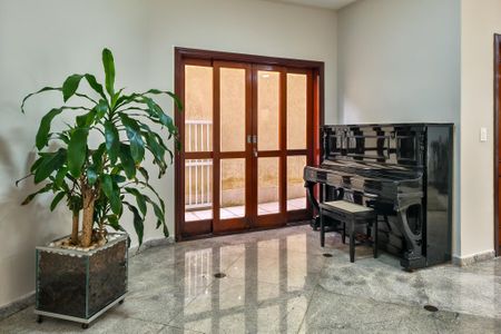 Casa para alugar com 300m², 4 quartos e 3 vagasSala