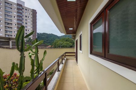 Casa para alugar com 300m², 4 quartos e 3 vagasSacada da suite 1